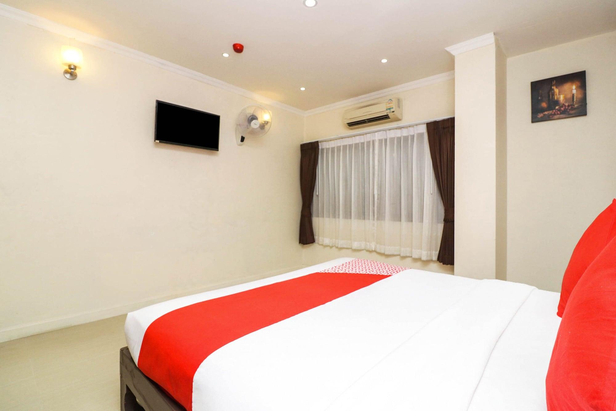 Natural Beach Hotel Паттайя Экстерьер фото