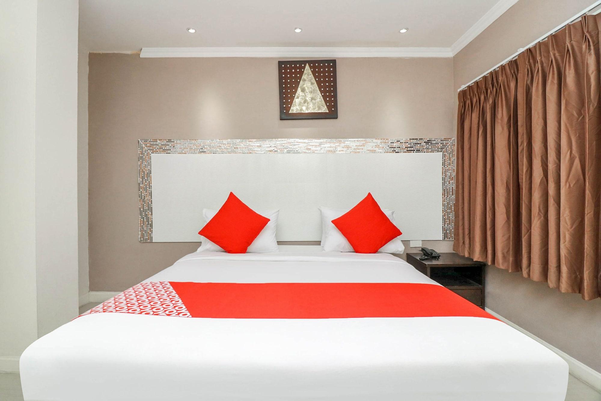 Natural Beach Hotel Паттайя Экстерьер фото