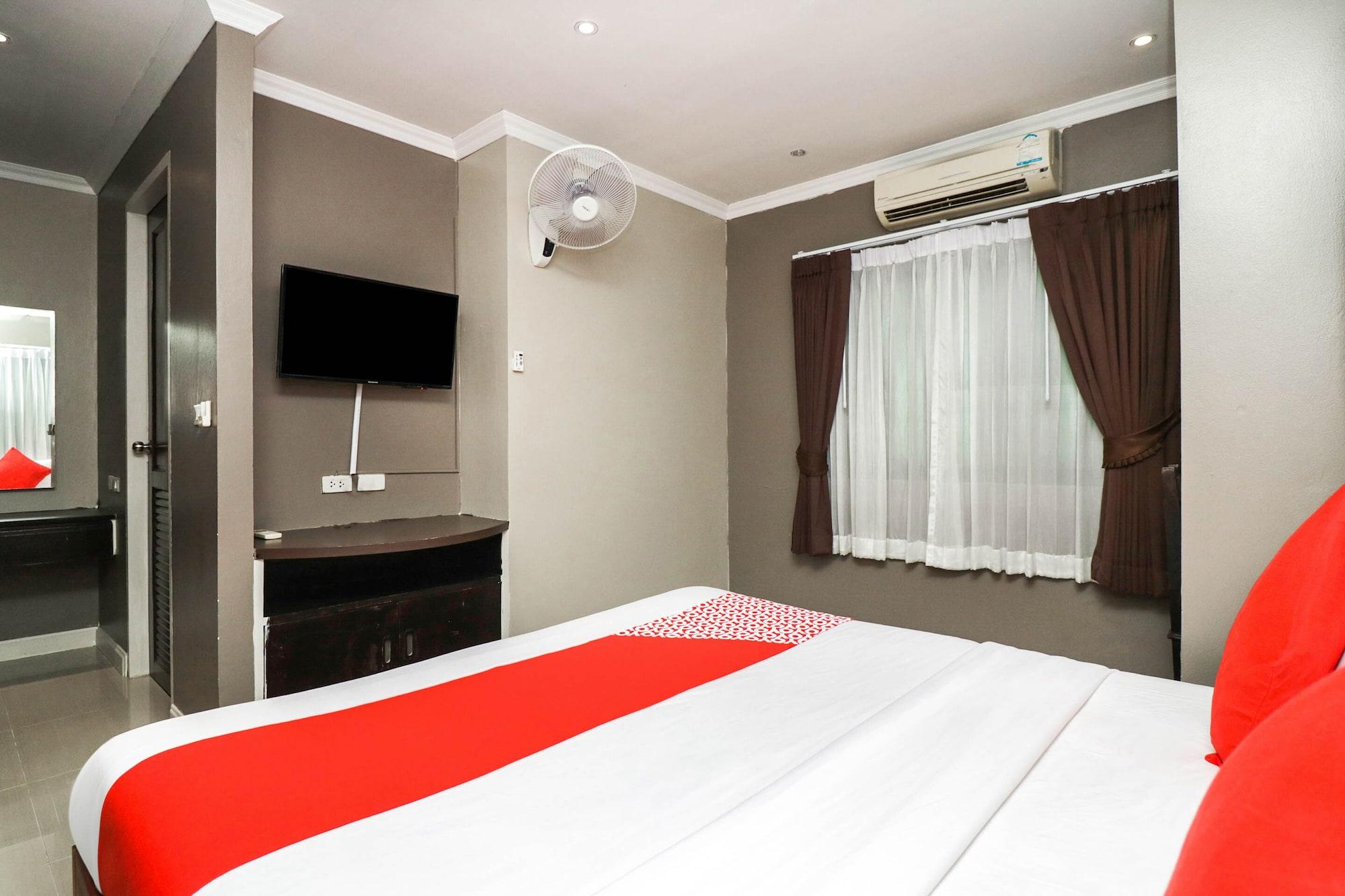 Natural Beach Hotel Паттайя Экстерьер фото