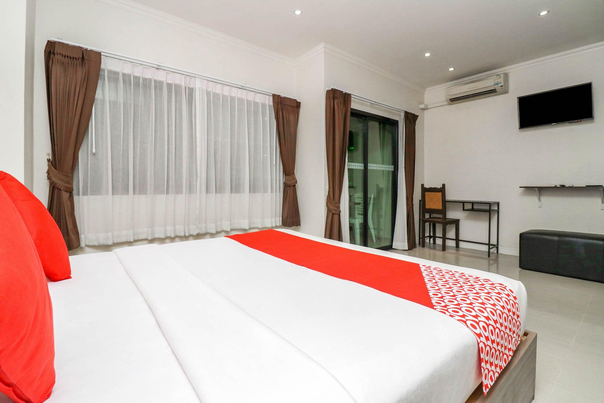 Natural Beach Hotel Паттайя Экстерьер фото