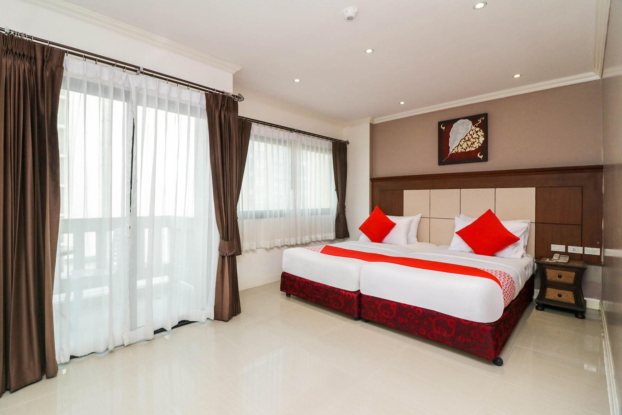 Natural Beach Hotel Паттайя Экстерьер фото