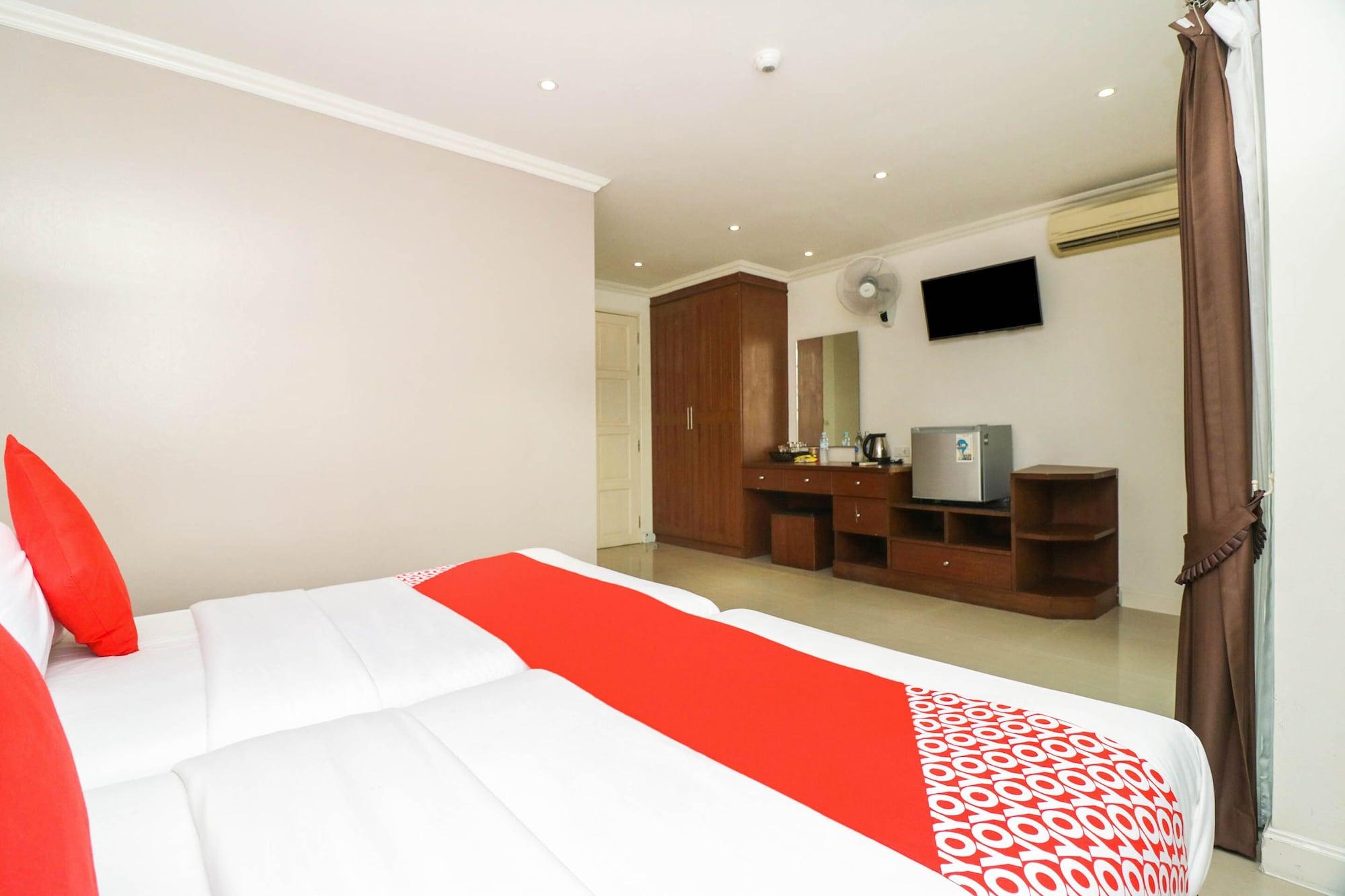 Natural Beach Hotel Паттайя Экстерьер фото
