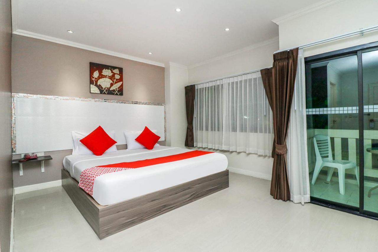 Natural Beach Hotel Паттайя Экстерьер фото
