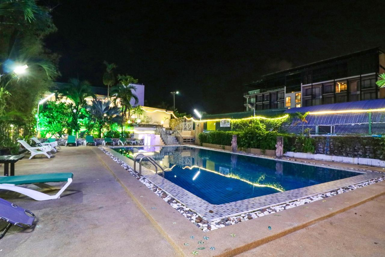 Natural Beach Hotel Паттайя Экстерьер фото