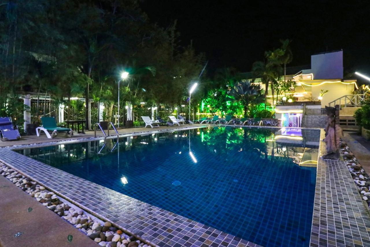Natural Beach Hotel Паттайя Экстерьер фото